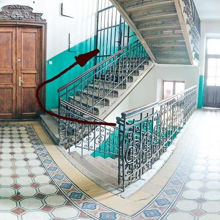Vintage Apartment 2 Rooms With Balcony Lviv Exterior photo