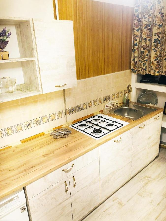 Vintage Apartment 2 Rooms With Balcony Lviv Exterior photo